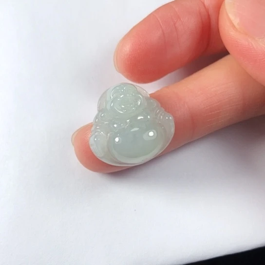 翡翠未镶嵌颈饰缅甸A货，每天下午1点半开播