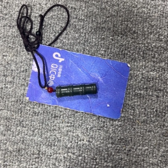 费***富和田玉未镶嵌挂件