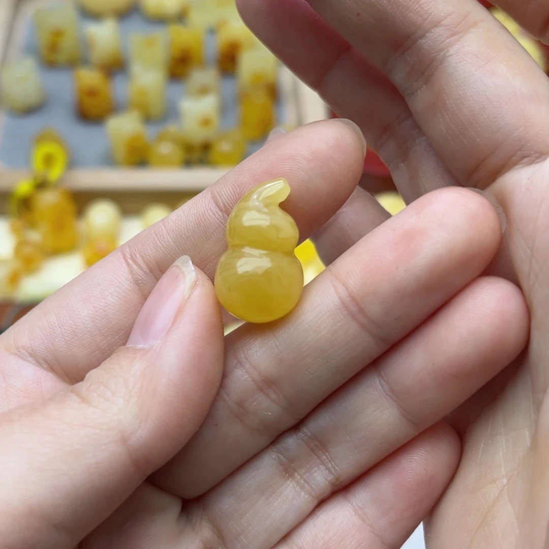 【闪购商品】蜜蜡裸石未镶嵌配饰