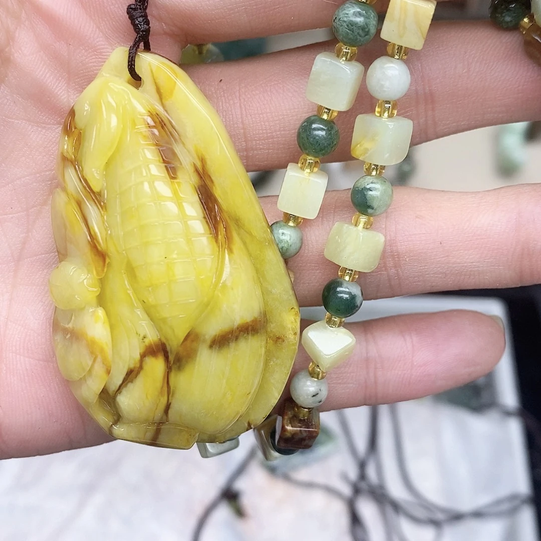 蛇纹石玉合金颈饰
