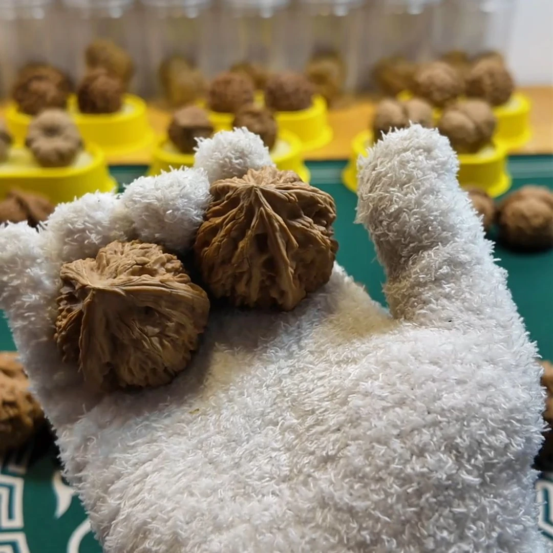 ᦦ***你吊坠文玩核桃全品无修文山三菱