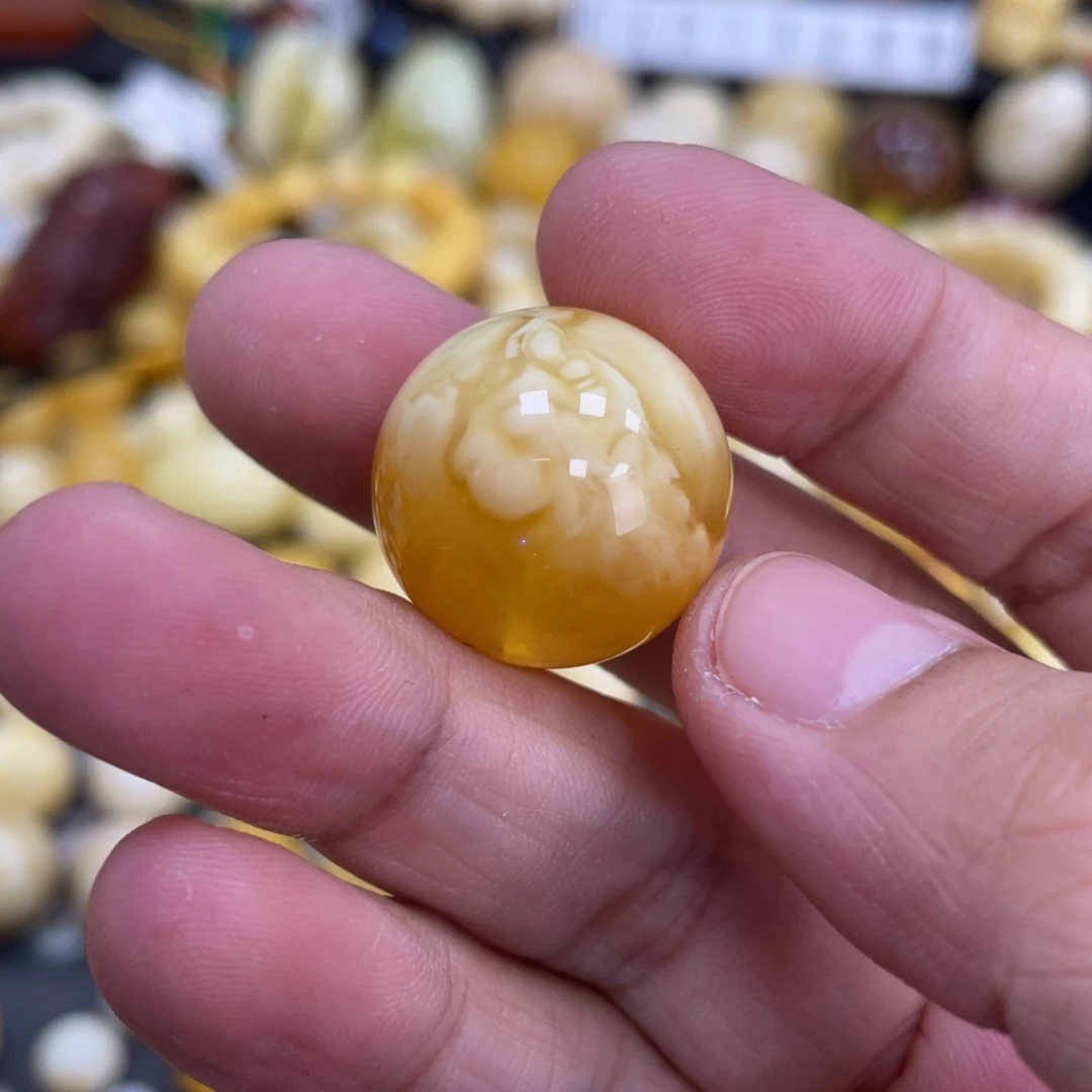 不***语未镶嵌琥珀裸石20.6mm瑕疵福利款