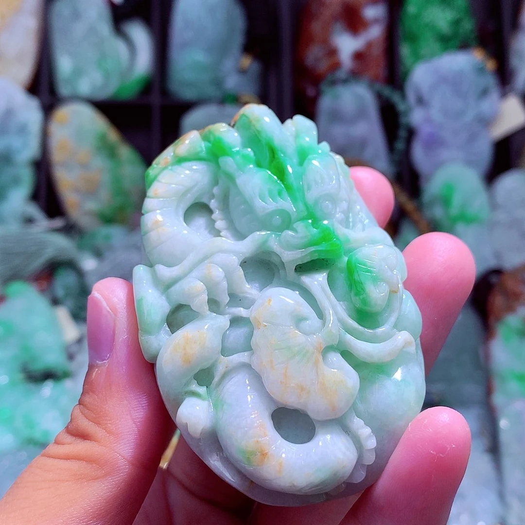 颈饰未镶嵌翡翠天然