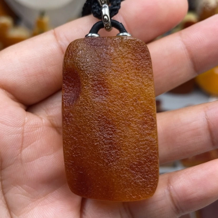 【闪购商品】琥珀颈饰未镶嵌