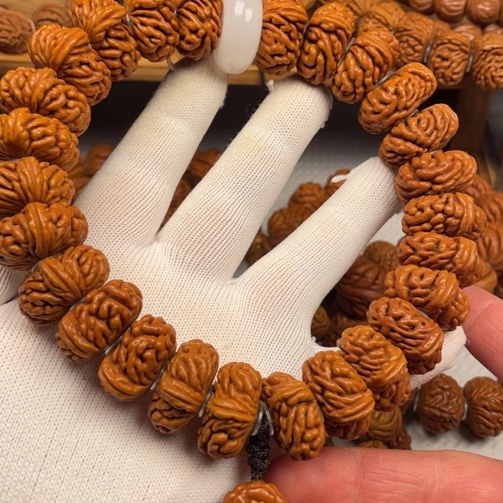 桃木5号链接桃核手串一个