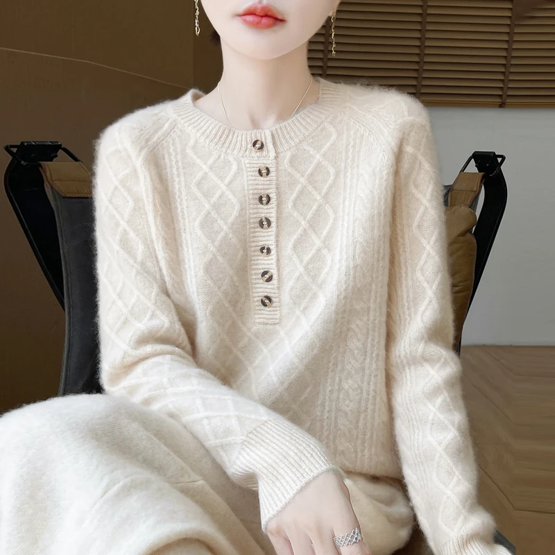 品相赞叹~新款七针加厚七粒扣绞花圆领套头羊毛衫女毛衣针织衫