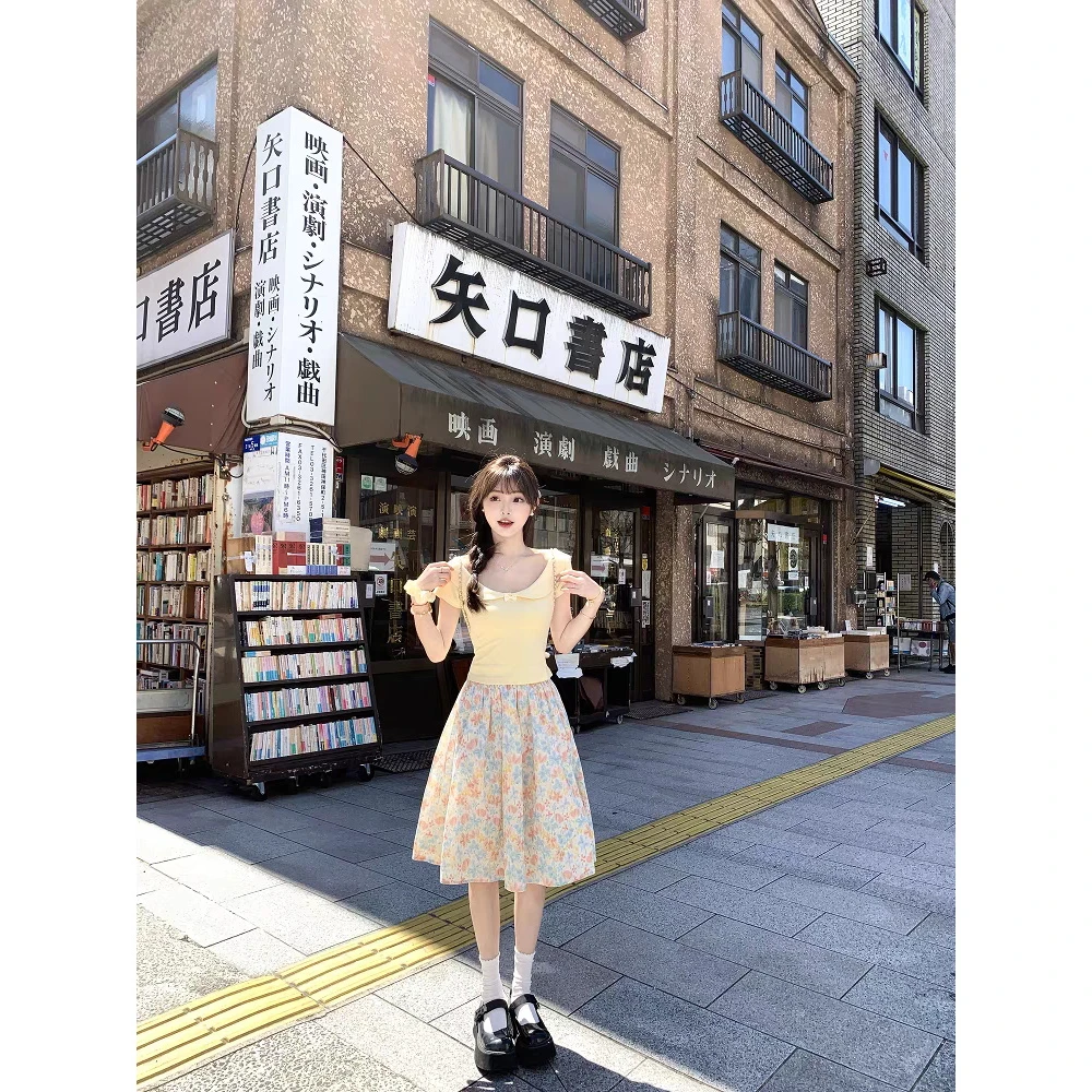 2025年清新减龄少女感套装娃娃领蝴蝶结上衣高腰碎花半身裙两件套