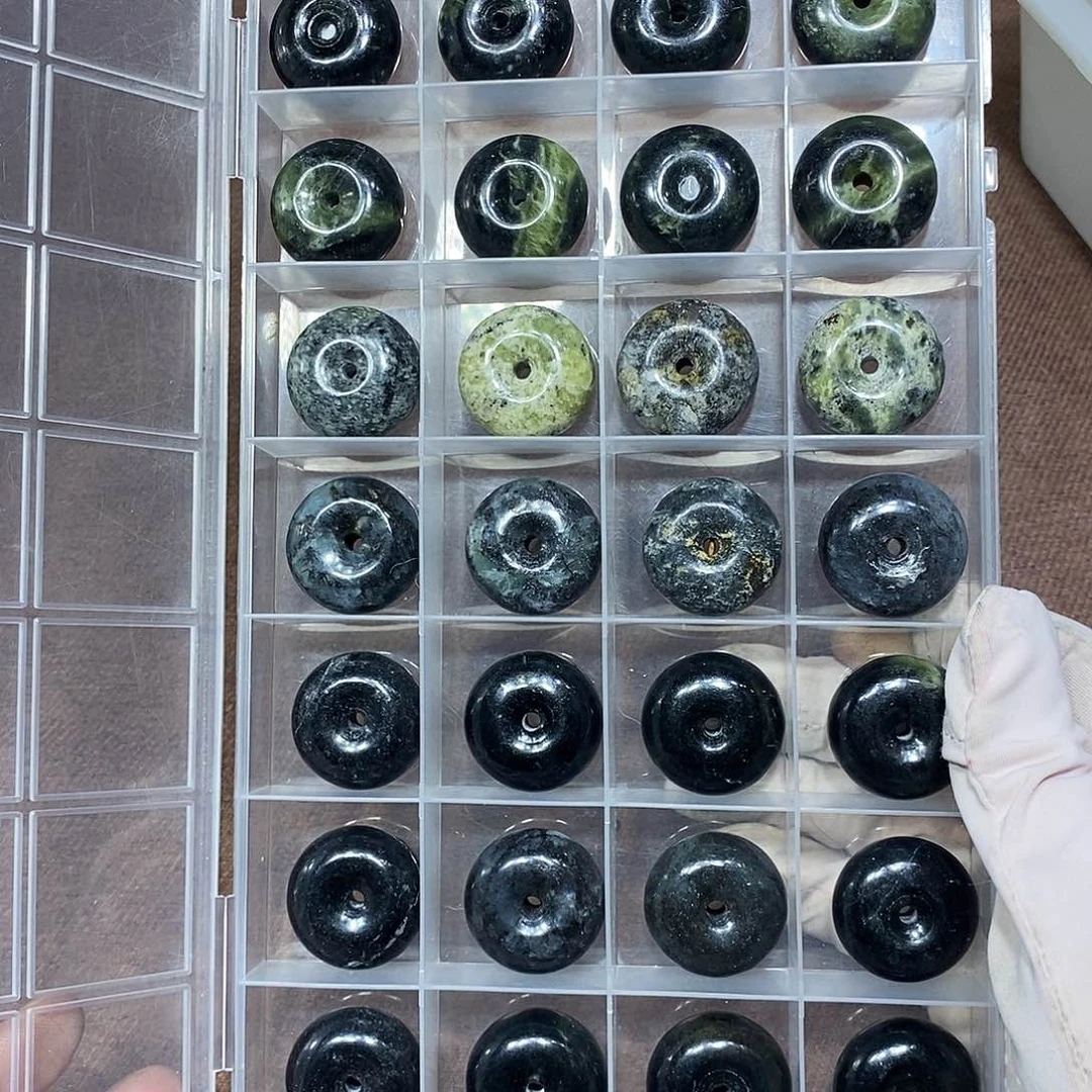 合金蛇纹石玉颈饰289