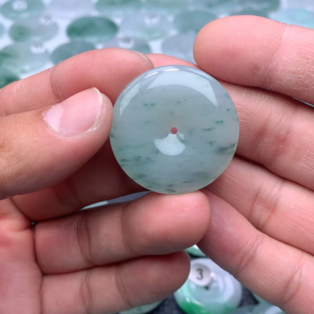 翡翠颈饰未镶嵌我***呼缅甸天然A货翡翠