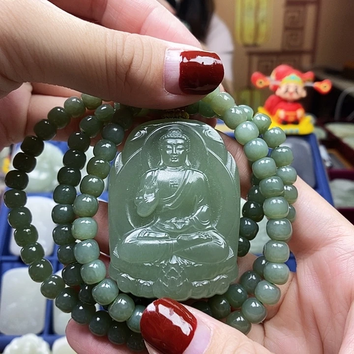 和田玉未镶嵌颈饰