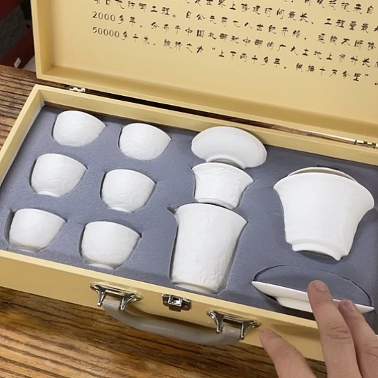 孤品茶具套装等。