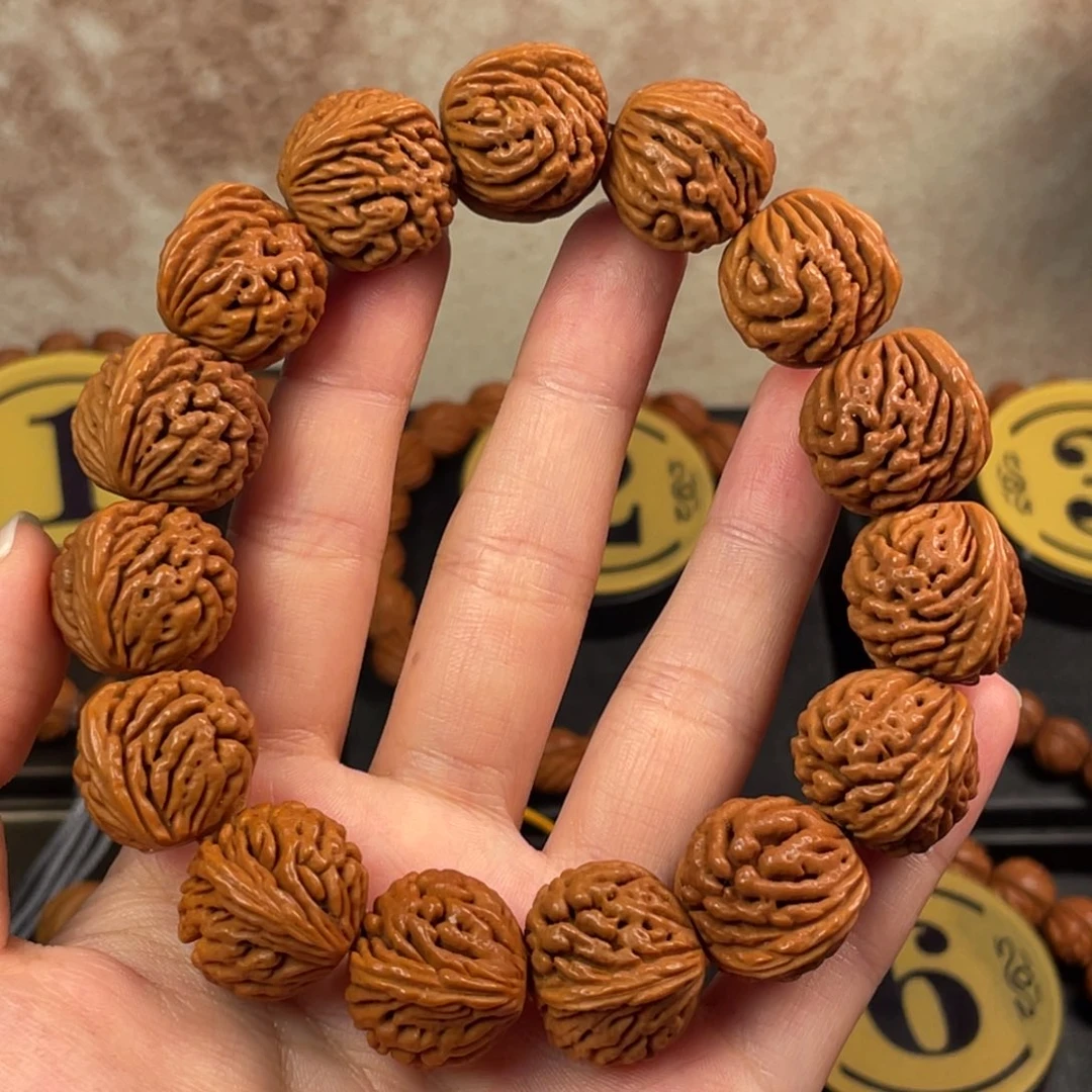 吊坠桃核刺龙纹18