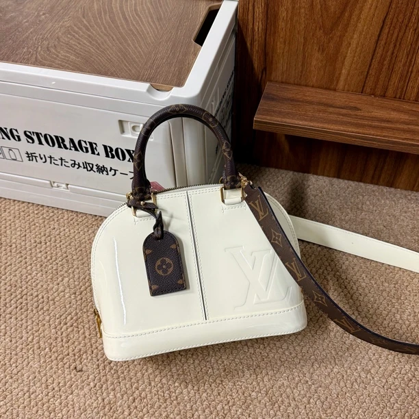 95新 LouisVuitton/路易威登 CC/路易威登 单肩包