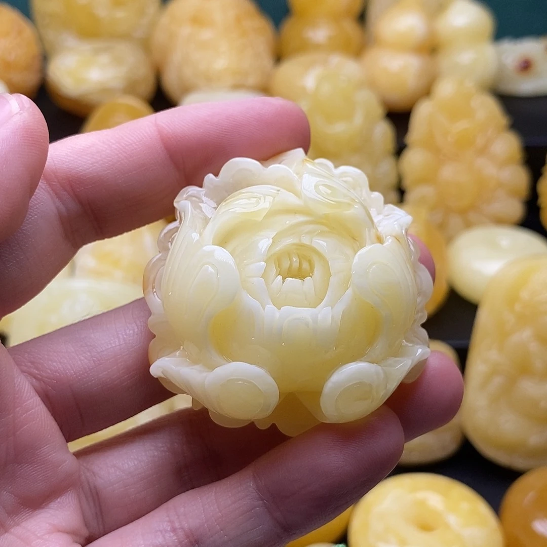 琥珀颈饰未镶嵌琥珀蜜蜡吊坠