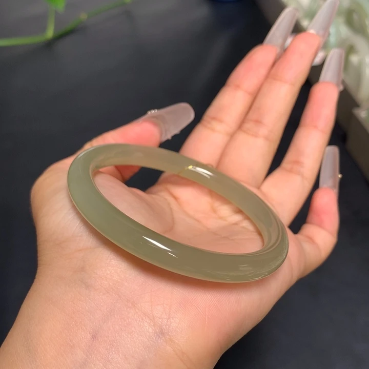 未镶嵌手镯和田玉57