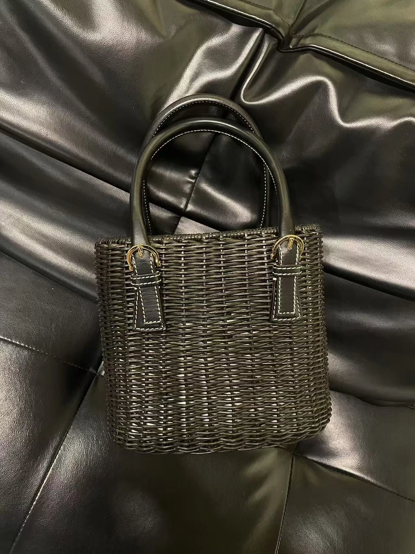 95新 FERRAGAMO/菲拉格慕 舍得 Ferragamo菲拉格慕编织手提篮子