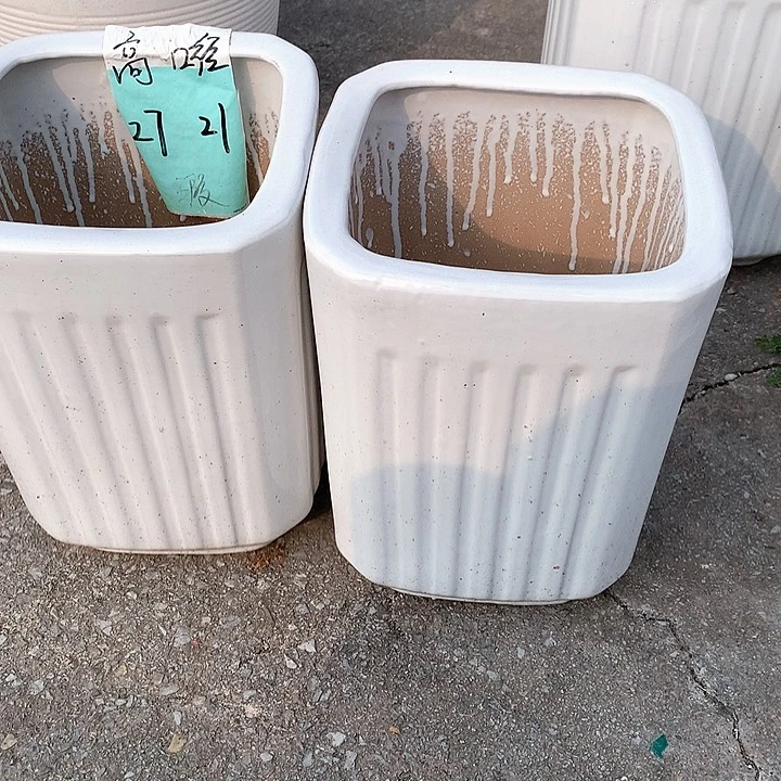 花盆陶瓷的中号两个