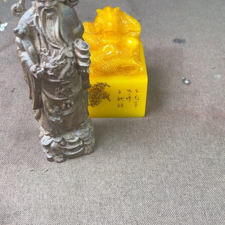 精品摆件工艺品等