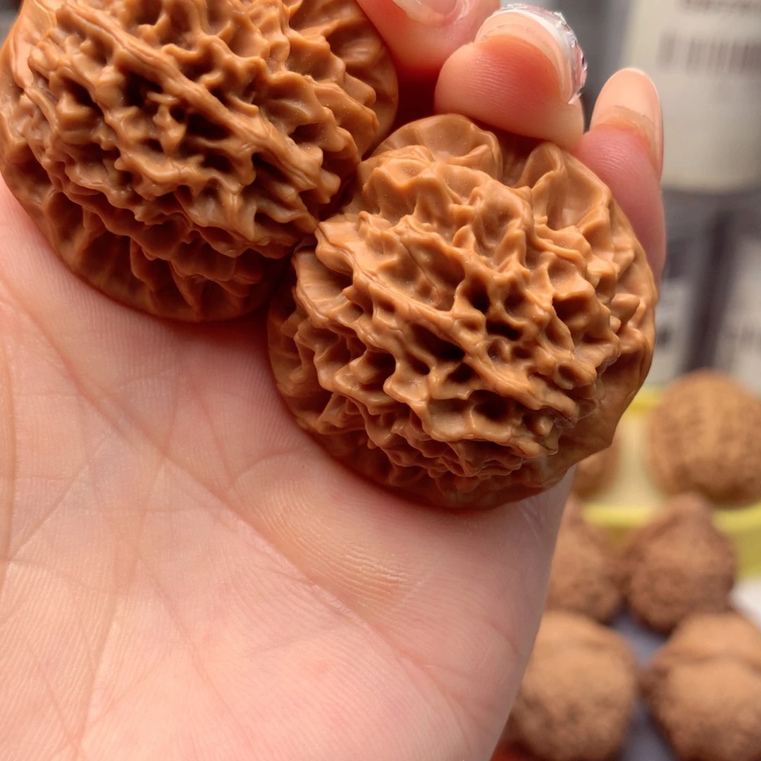 文玩核桃吊坠尼****王秦闷。 6号