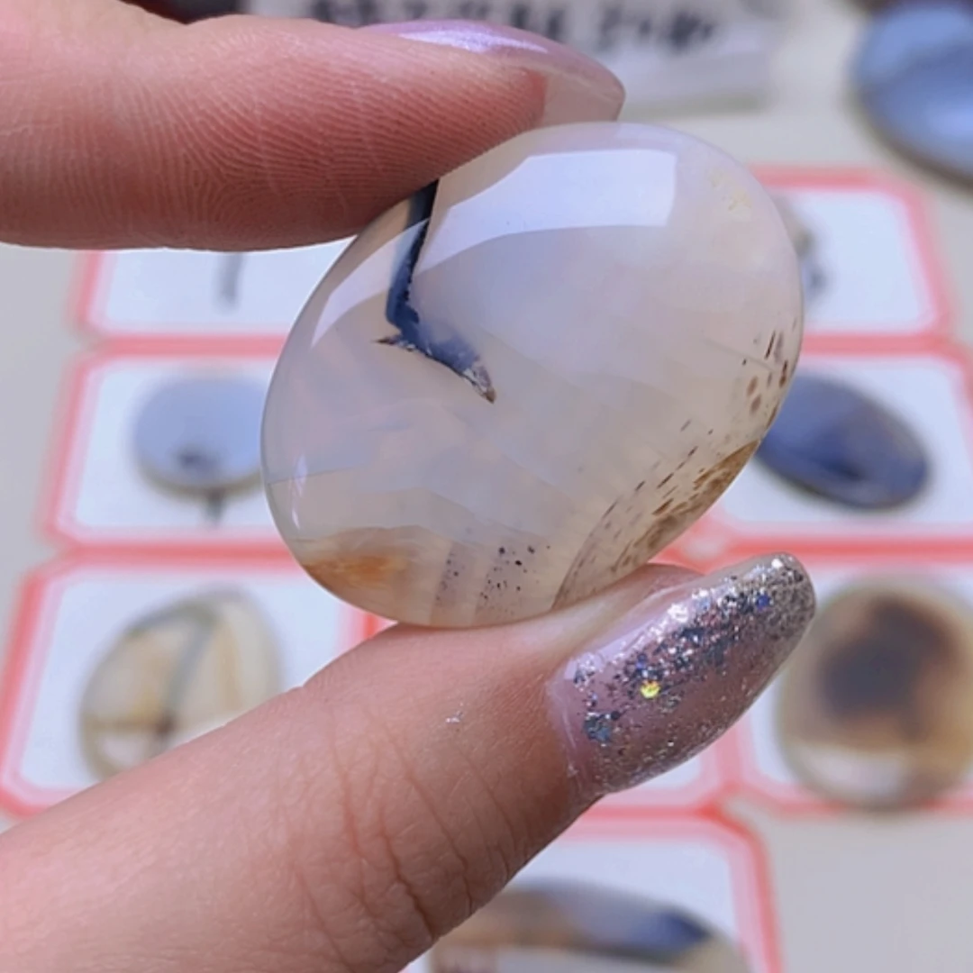 【闪购商品】玛瑙/玉髓未镶嵌珠宝半成品南***秀