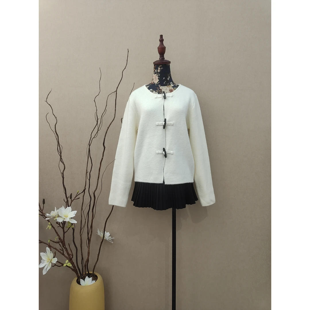 米雪严选一经典复古盘扣毛衣外套女秋冬显瘦牛角扣毛衣开衫上衣