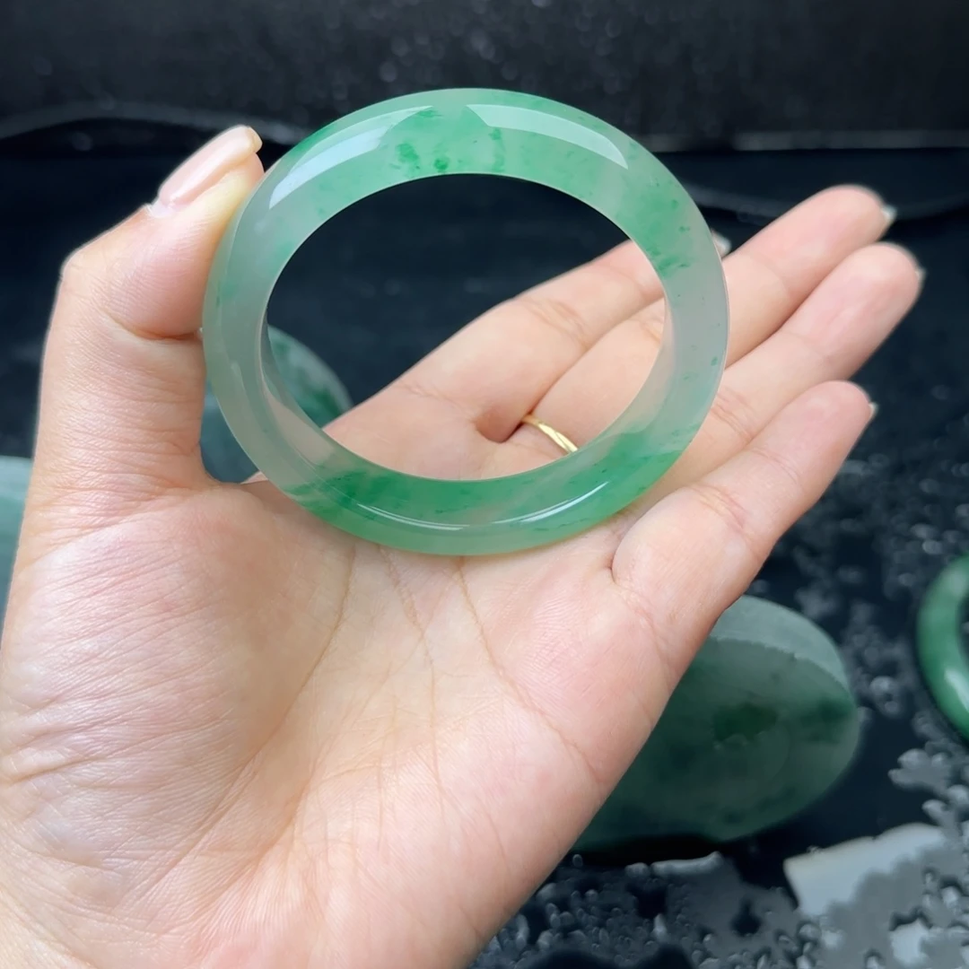 弘***宝定制石英质玉（非洲翠）