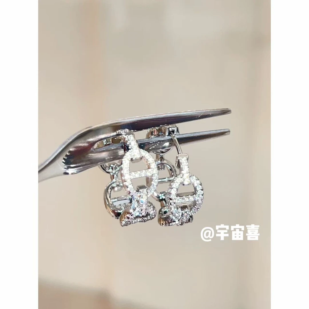 铜合金锆石耳饰 C4-109【猪鼻子白锆实心耳扣耳圈】