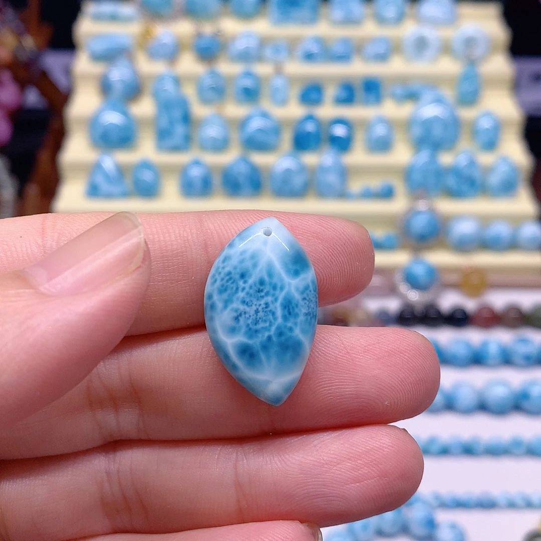 针钠钙石（海纹石）未镶嵌珠宝半成品