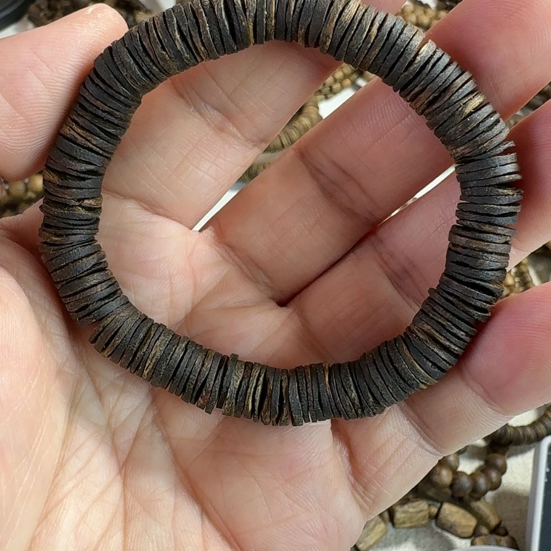 沉香手串?****字奇楠片珠单圈多样性发货