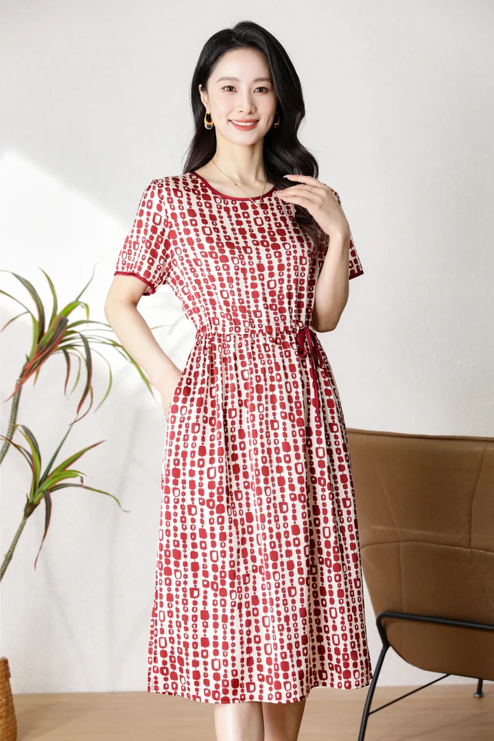 【久久】红条纹显瘦连衣裙洋气收腰中长款修身时尚休闲遮肚碎花气质