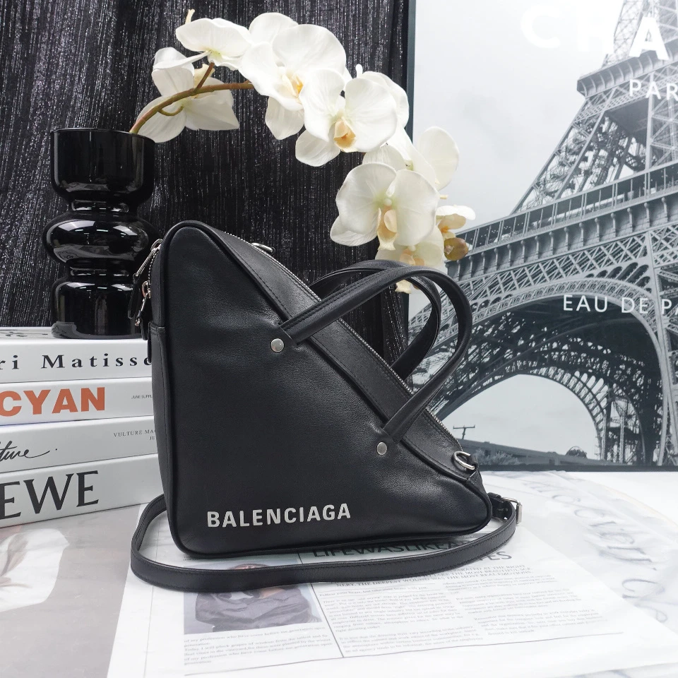 95新 Balenciaga/巴黎世家 单肩包/T20221079