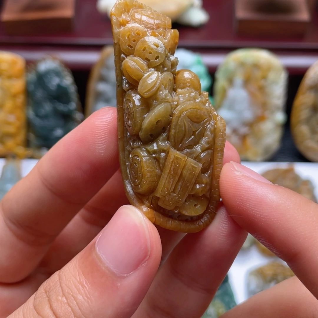 定制翡翠未镶嵌翡翠