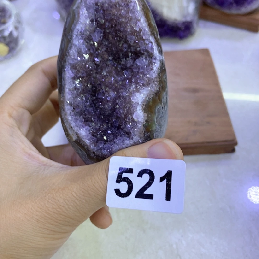 紫晶未镶嵌大型摆件（非配饰）