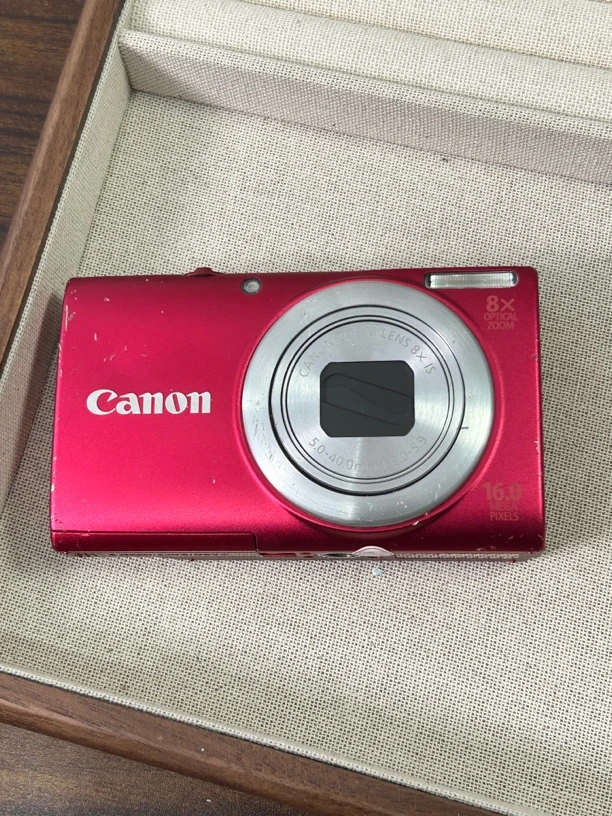 9新 Canon/佳能 a4000 红色 成色一般 高清ccd数码相机