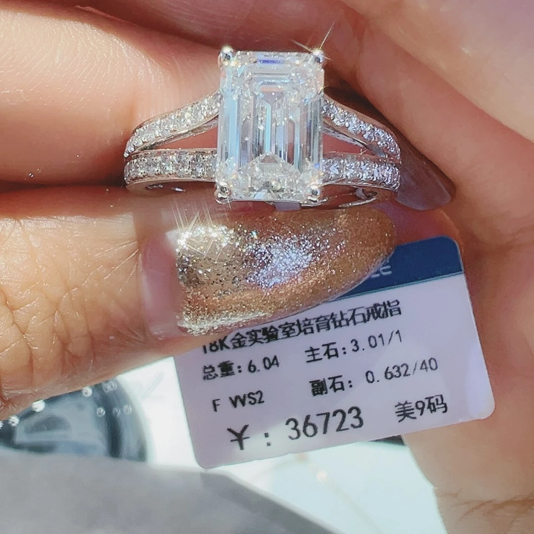 实验室培育钻石18K金镶嵌3.01ct18-19