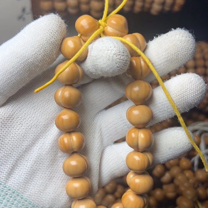 猴头核桃吊坠全品屁桃