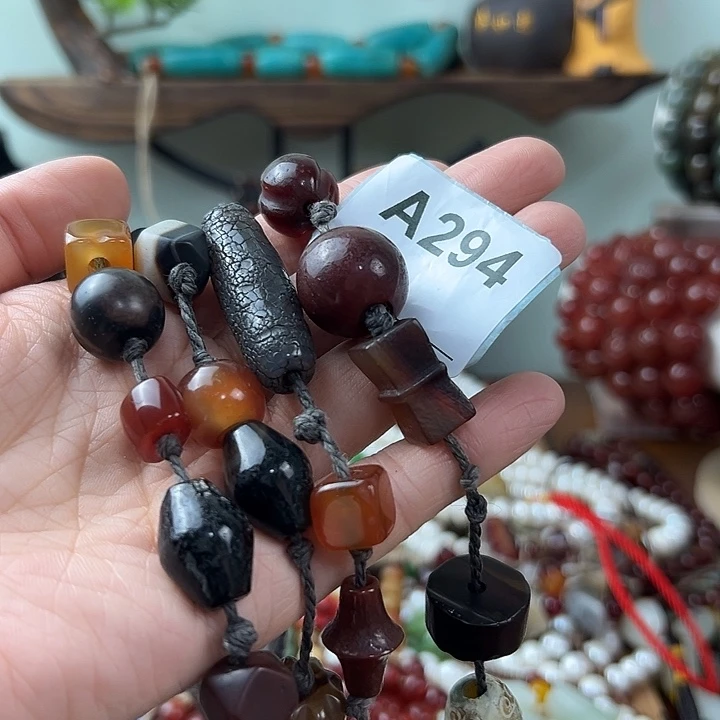 佛***爷和田玉（糖玉）未镶嵌颈饰