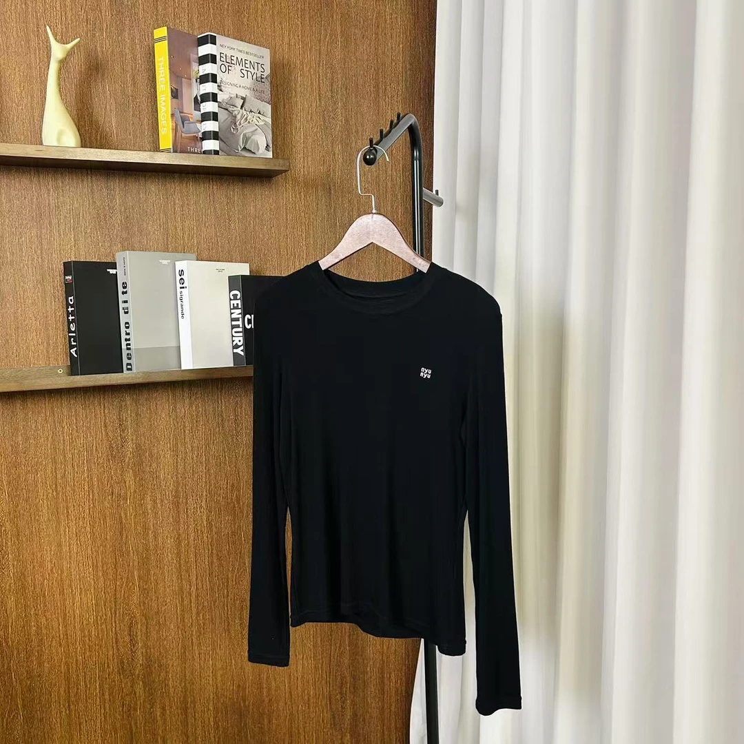 Diana-Tamara陈想 莱赛尔天丝羊毛混纺修身刺绣长袖T CX24LS1008