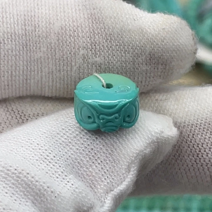 绿松石未镶嵌挂件