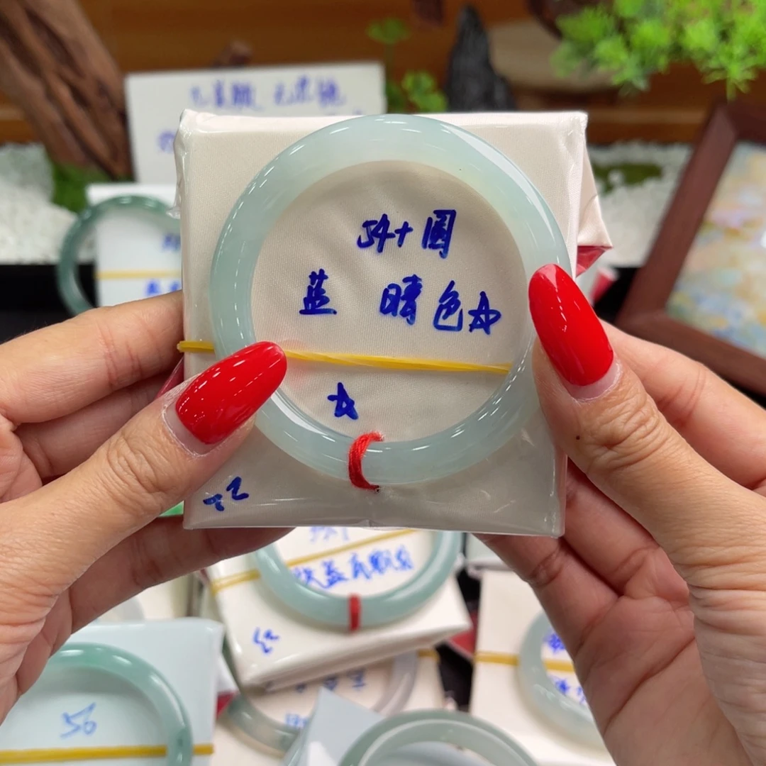 翡翠未镶嵌手镯缅甸