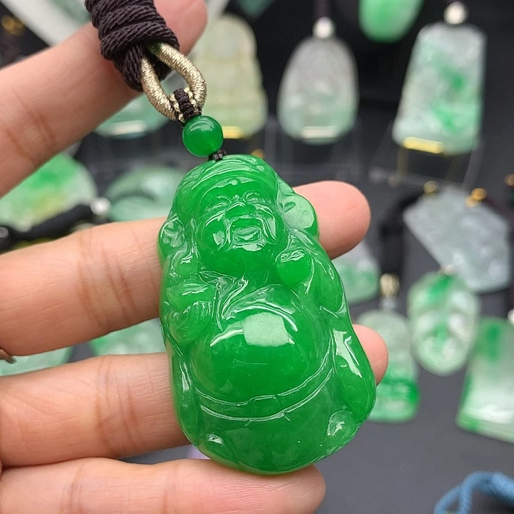翡翠未镶嵌吊坠(赠链)