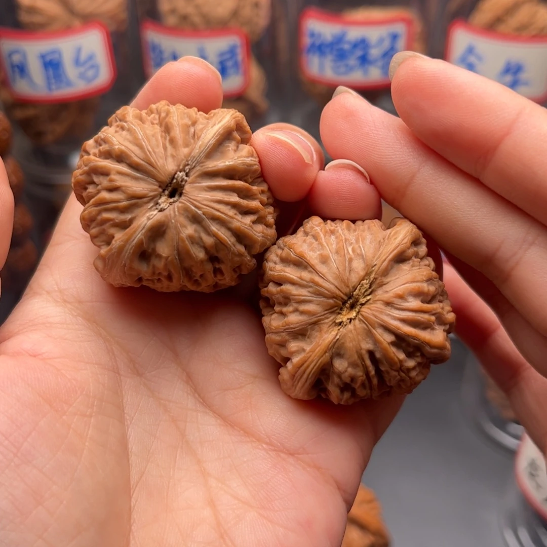 小***洋把件文玩核桃39原桩铁锤妹妹