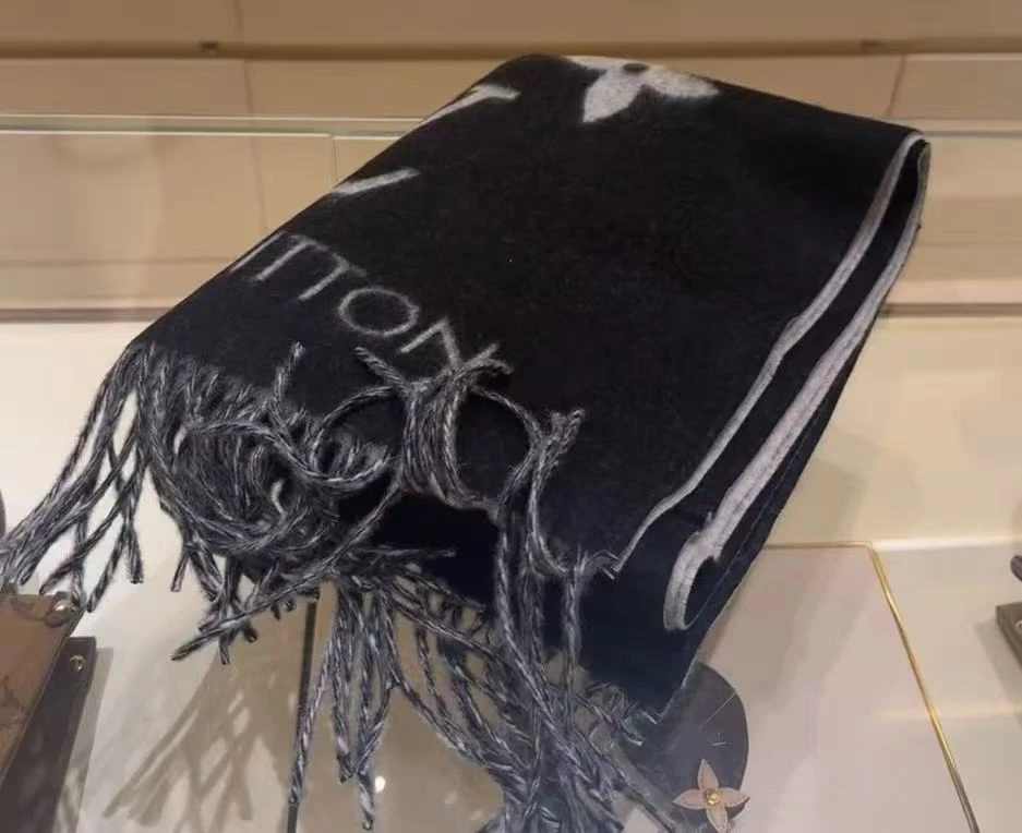 秋冬披肩羊绒围巾保暖百搭时尚气质柔软经典加厚长款宽款双面围巾