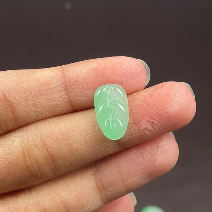 *****翡翠未镶嵌颈饰吊坠