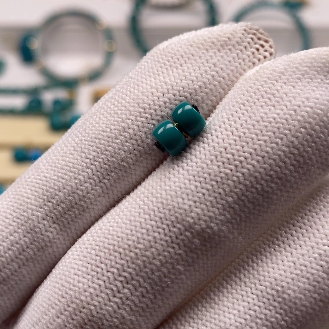 绿松石未镶嵌珠宝奇石直切对珠5.6mm