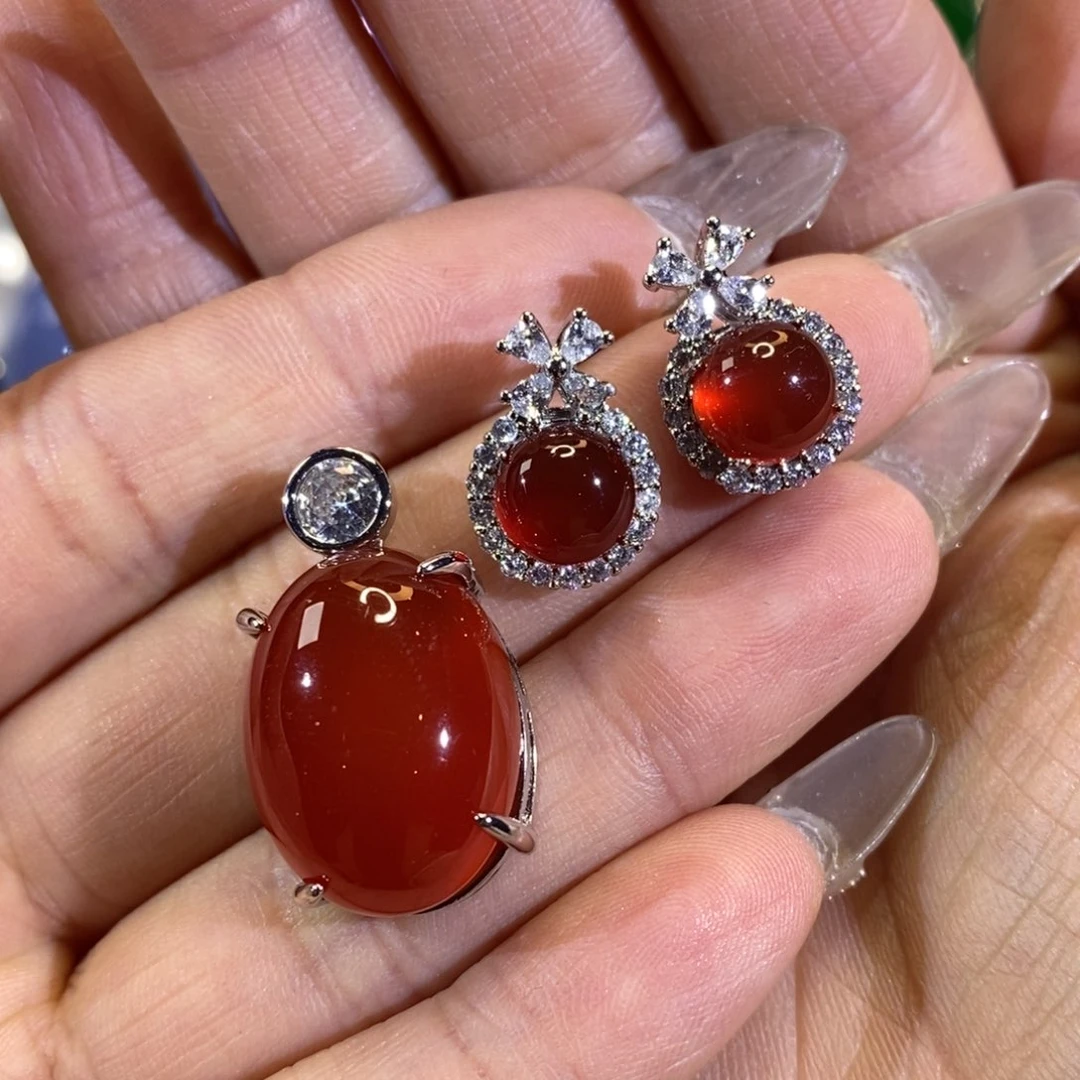 玛瑙/玉髓颈饰未镶嵌