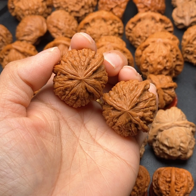 【闪购商品】文玩核桃把件33三棱