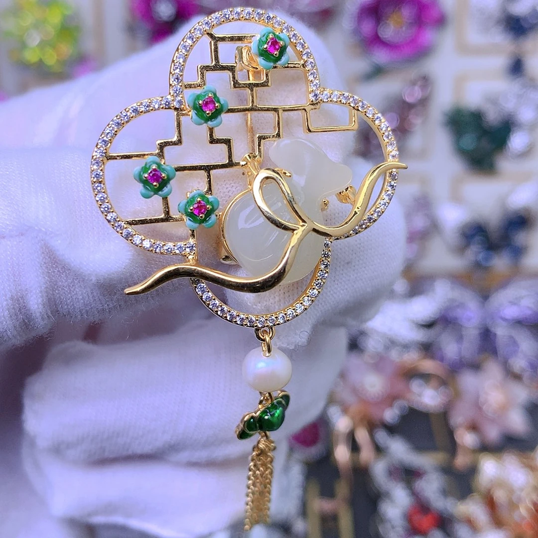 合成立方氧化锆铜胸针