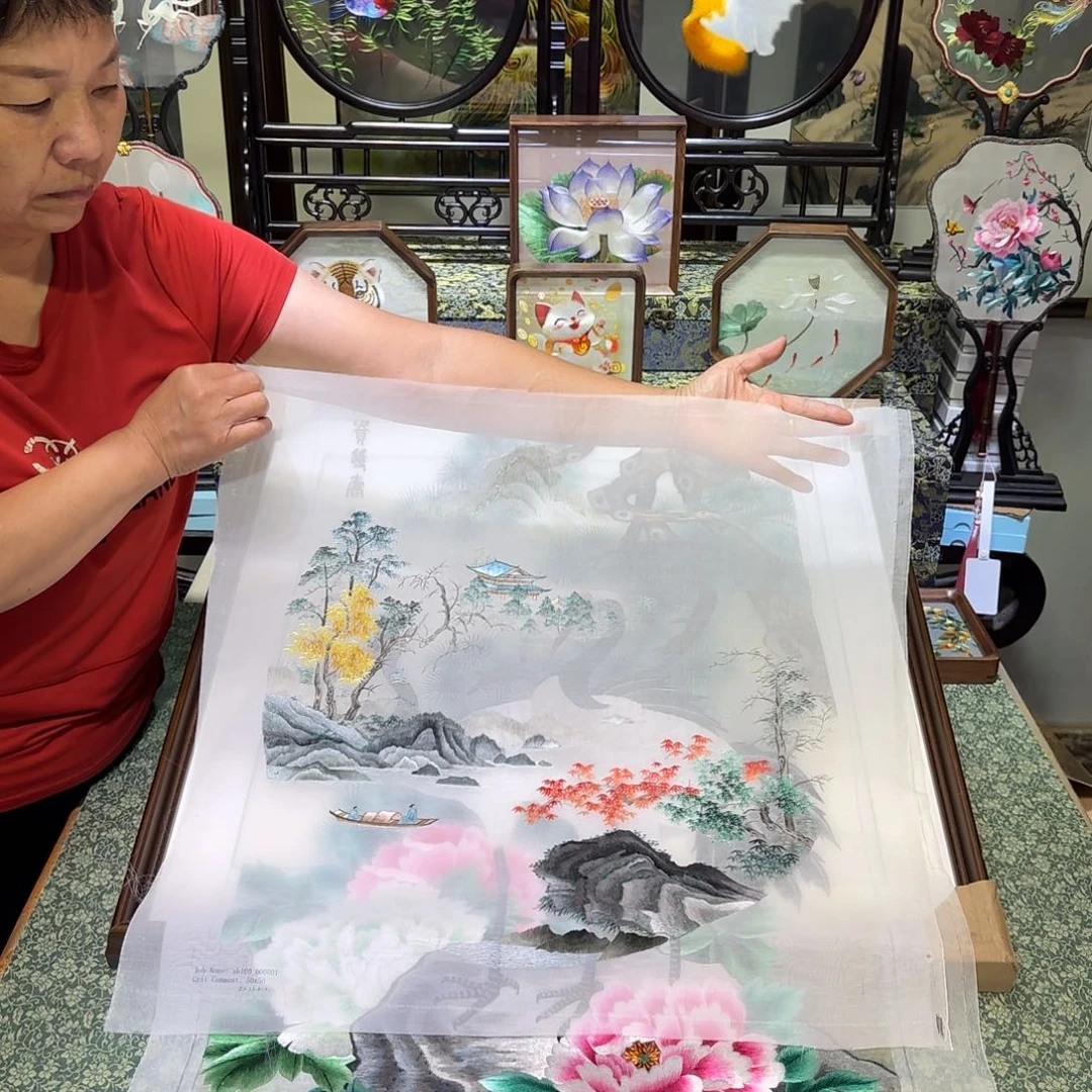 刺绣刺绣工艺精湛独特设计新颖时尚