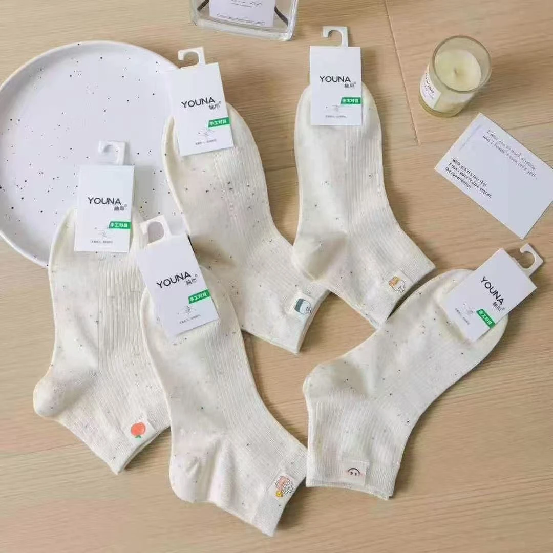 女士春夏手工对目精梳棉可爱布标百搭小白浅口袜五双装